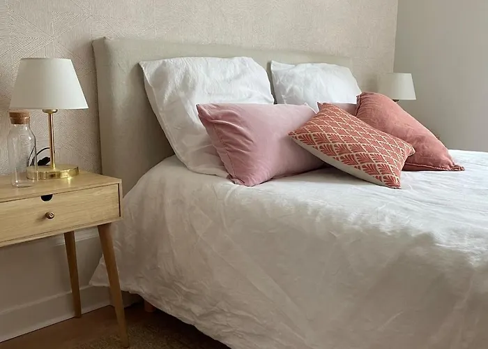 Le Petit Louis Apartment *